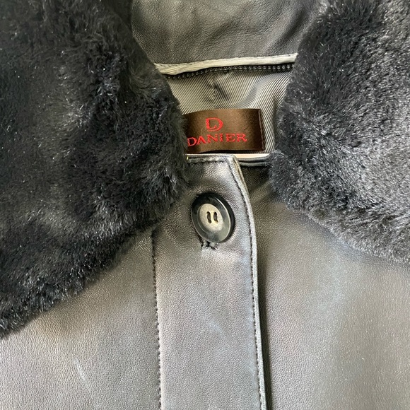 Vintage leather fur collard danier jacket - Picture 5 of 7